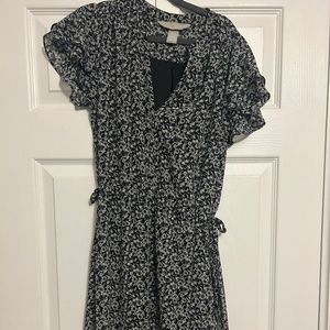 H&M Black and White Floral Women’s Dress